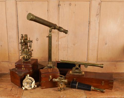 A GROUP OF BRASS SCIENTIFIC INSTRUMENTS INCLUDING A TELESCOPE (6)