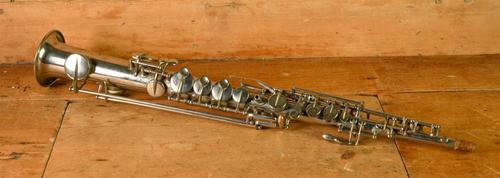E.DESIDERA & FIGLI: A SILVER PLATED 'VERONA' SOPRANO SAXOPHONE