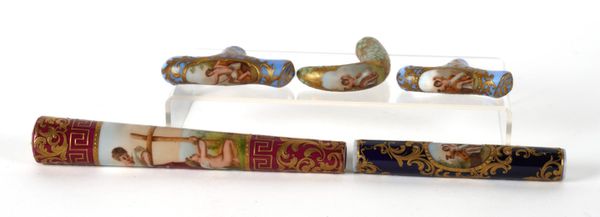 A GROUP OF FIVE CONTINENTAL PORCELAIN PARASOL HANDLES