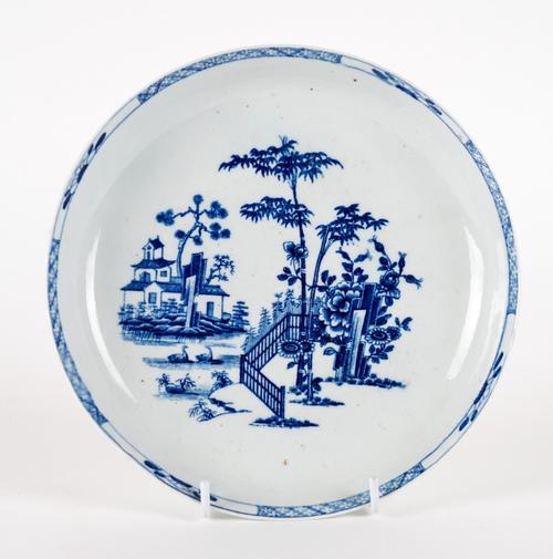 A RARE WORCESTER BLUE AND WHITE SAUCER DISH