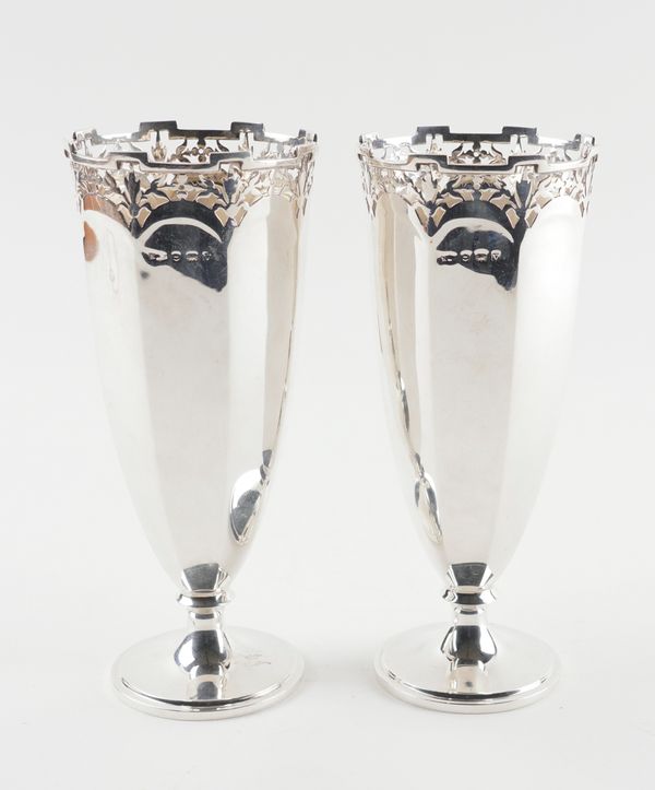 A PAIR OF SILVER VASES (2)