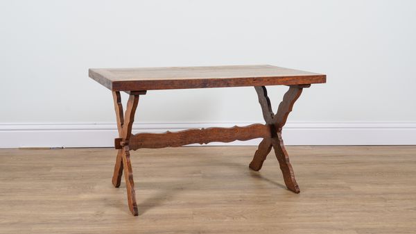 AN ARTS AND CRAFTS STYLE OAK OCCASIONAL TABLE