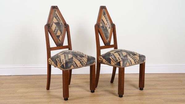 A PAIR OF ART DECO OAK SIDE CHAIRS (2)