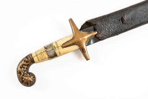 AN INDIAN SHAMSHIR