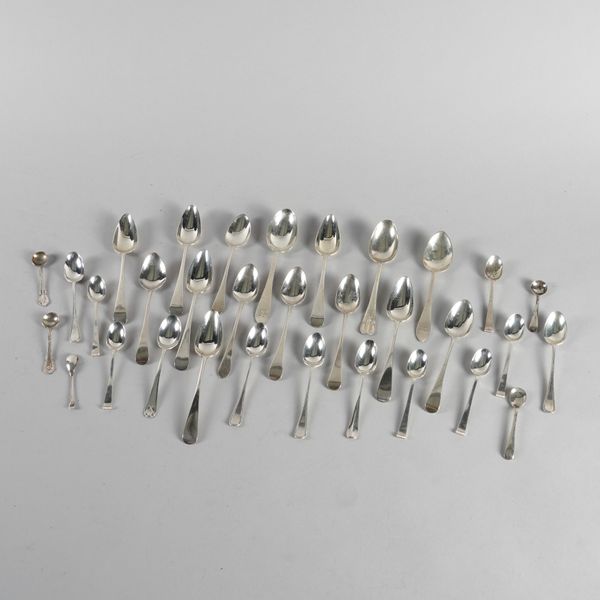 A GROUP OF SILVER SPOONS (32)