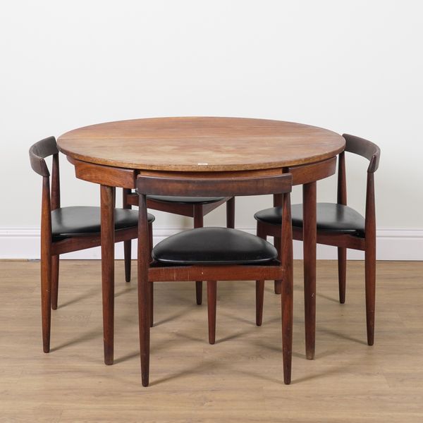 HANS OLSEN FOR FREM ROJLE MOBELFABRIK; A MID 20TH CENTURY TEAK ROUNDETTE EXTENDING DINING TABLE (5)