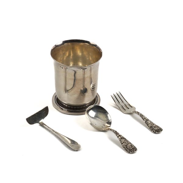 A GROUP OF FOREIGN WARES (4)
