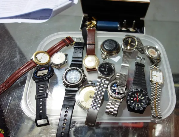 A quantity of assorted 20th century watches, including Casio, Seiko and sundry. (qty)