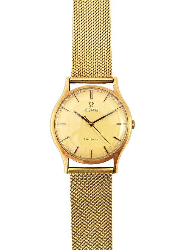 A gentleman's 9ct gold circular cased Omega Automatic wristwatch, the signed circular gilt dial with baton shaped numerals, centre seconds and with a