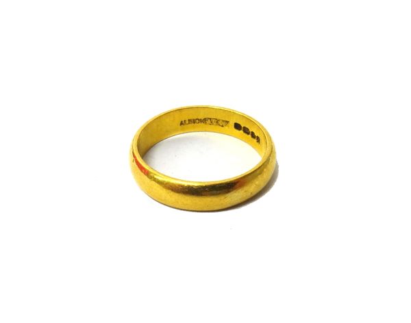 A 22ct gold plain wedding ring, ring size S, weight 6.8 gms.