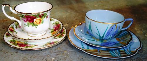 A Royal Albert Old Country Roses pattern tea set and a Susie Cooper design Grays pottery sauce boat. (qty)