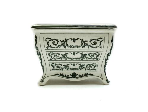 A Royal Doulton earthenware biscuit jar and cover made for Huntley & Palmer's, early 20th century, from the Nursery Rhyme series, in the form of a che