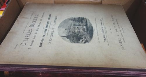 MISCELLANY - comprises: folio. album of foreign architectural photos. (19th cent.); folio. scrapbook with portraits etc. from magazines & newspapers (