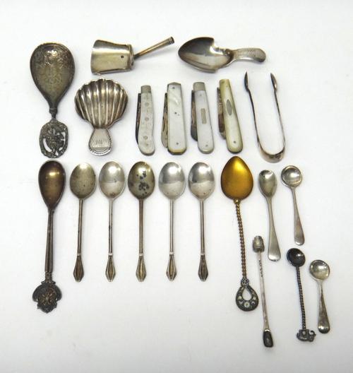 A late Victorian silver rectangular box, having fluted decoration, Birmingham 1899, a silver hexagonal napkin ring, Birmingham 1897, the silver top fr