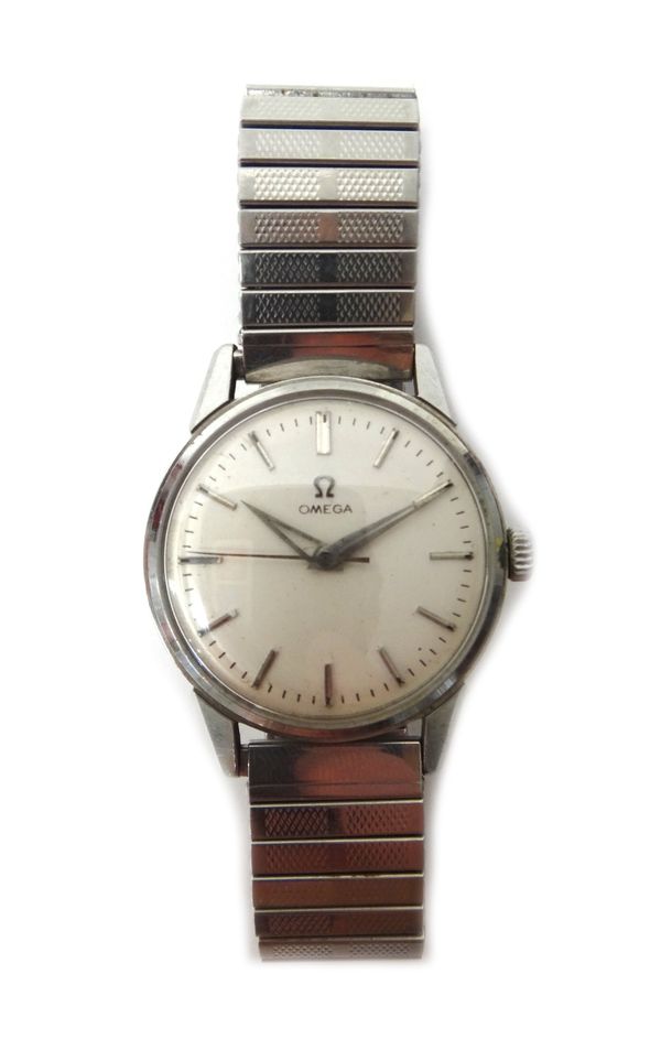 A gentleman's stainless steel circular cased Omega Seamaster wristwatch, the signed dial with baton shaped numerals and with centre seconds, on an ass