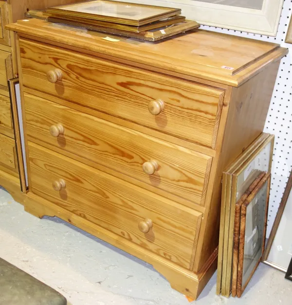 A modern pine chest of three long drawers, 87cm.