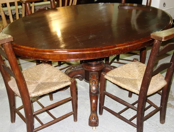 A Victorian mahogany oval loo table, 145cm.