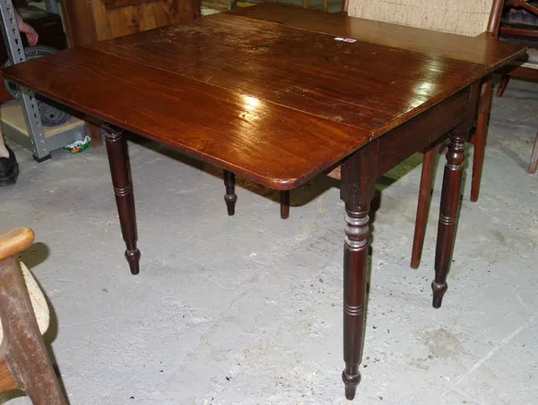 A Victorian mahogany Pembroke table, 89cm.  31