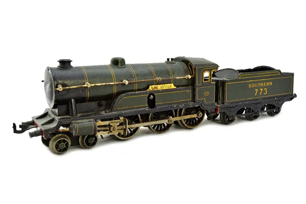 A Bing O gauge 4-6-0 clockwork locomotive and tender, Southern 'King Arthur' no.773, and a Hornby O gauge 0-4-0 locomotive (a.f). (2)  Illustrated
