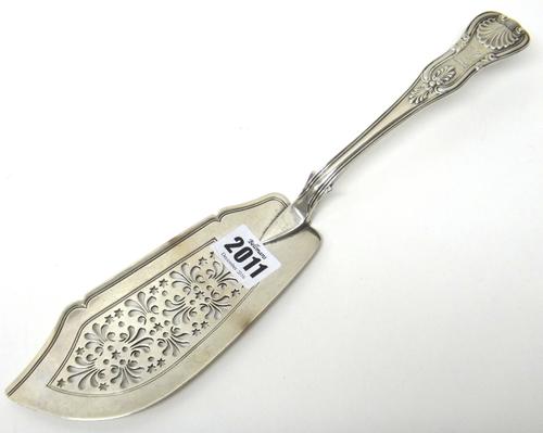 A William IV silver King's pattern fish slice, with pierced decoration, London 1834, weight 217 gms.