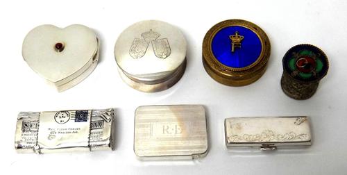 A silver heart shaped hinge lidded box, a rectangular hinge lidded box, detailed 800, two enamelled circular boxes, a circular box decorated with two