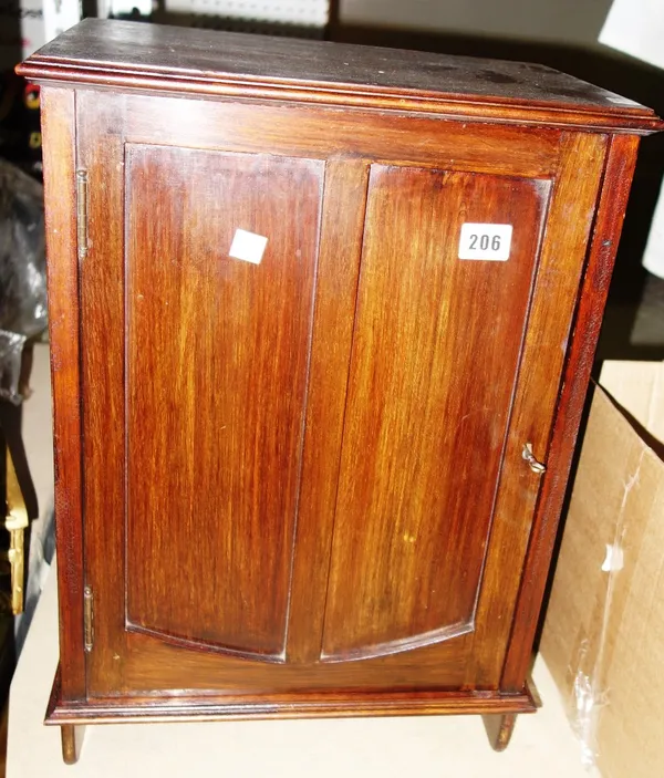 A small mahogany cupboard. H5