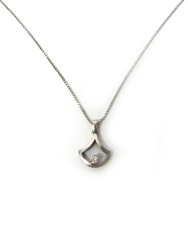 A white gold and diamond single stone pendant, claw set with a circular cut diamond, with a white gold box link neckchain, detailed 750, on a boltring