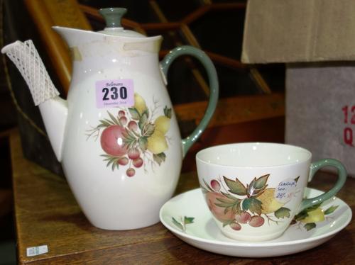 A Wedgwood Covent Garden pattern part service.   S3B