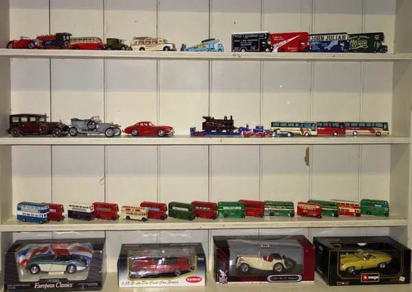 A quantity of 20th century assorted die cast vehicles, most boxed.  M5