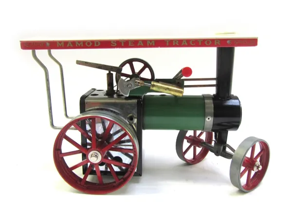 A Mamod TE1a steam tractor, a Mamod SW1 steam wagon, and a Mamod miniature grinding machine, all boxed (3).