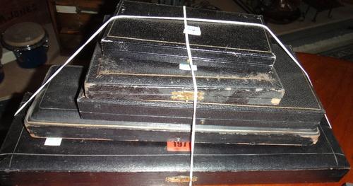 Plated and metal wares, comprising; a three piece carving set, a pair of fish servers, a serving spoon and fork, two preserve spoons and a butter knif