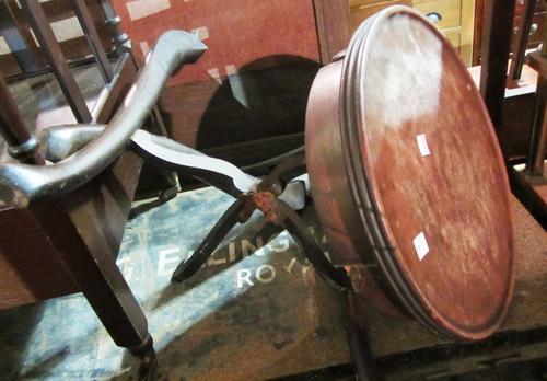 A late Victorian large silver twin handled tray of shaped rectangular form, with gadroon and shell border, Sheffield 1900, gross weight 4000, 65cm wid