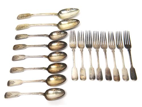 Victorian silver fiddle pattern table flatware, comprising; two tablespoons, London 1847, six dessert spoons, London 1847 and eight dessert forks, Lon