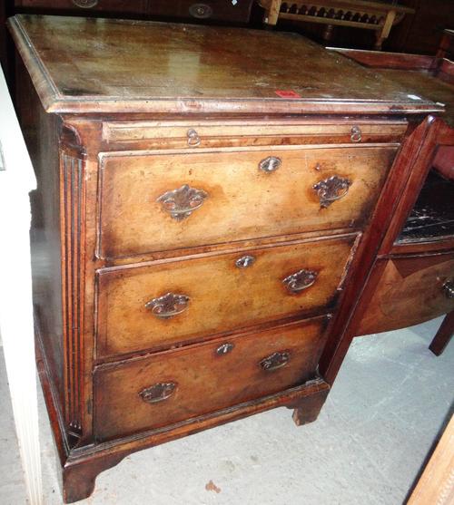 A walnut small chest of early 18th century design (a.f).
