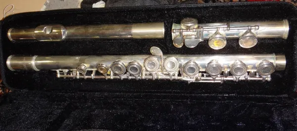 A 20th century silver plated 'Windsor' flute.