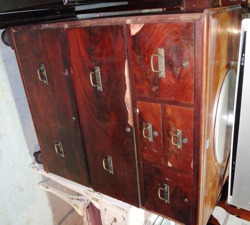 A 19th century mahogany chest of four short and two long drawers.