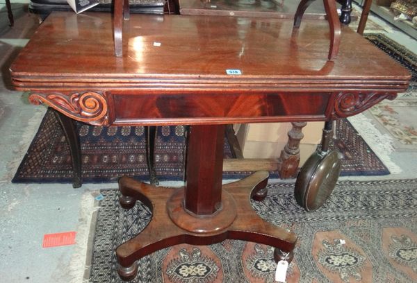 A late William IV mahogany tea table on tapering octagonal column and quatrefoil platform, 92cm wide.
