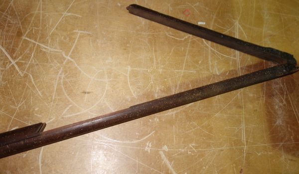 A mahogany horse measuring stick, 19th century.