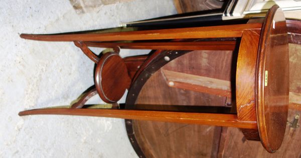 A mahogany circular two tier jardinière stand, 37cm wide