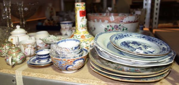 A quantity of 18th century and later Oriental ceramics, including vases, tea bowls, saucers and sundry. (qty)