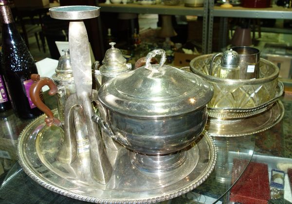 A group of silver plated wares, comprising; an oval tray with gadrooned border, a cafe au lait set with Celtic motifs, a pedestal bowl with a pierced