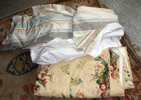 A quantity of Laura Ashley fabric, and a Laura Ashley linen runner. (qty)