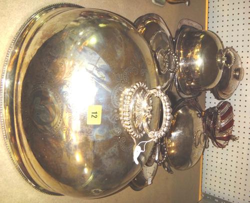 A quantity of mainly entree dishes, meat dishes and sundry. (qty)