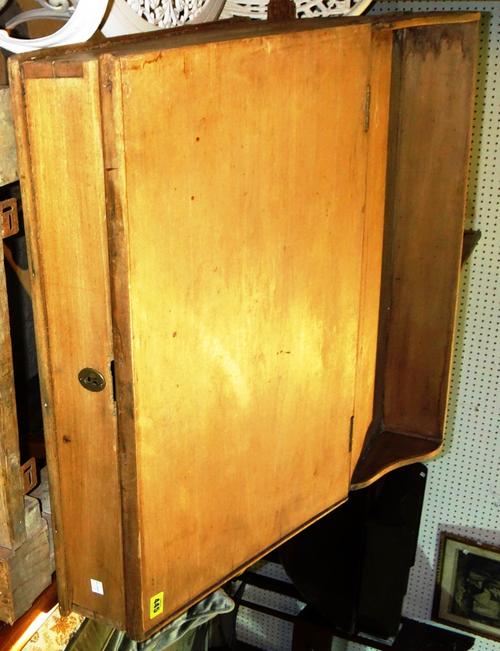 A clerk's desk, lacking base.