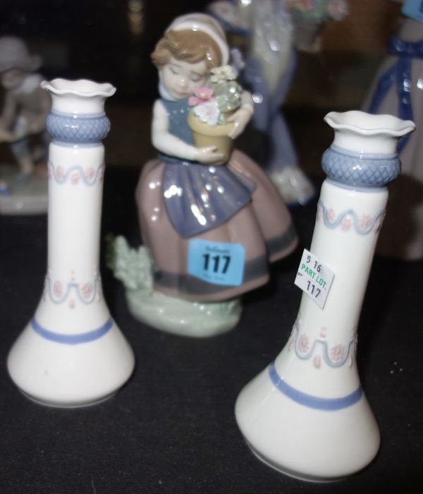 A group of three boxed Iladro figures 'Linda con maleta' and two Iladro vases. (3)