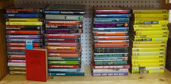 CRIME NOVELS - a collection of English / U.S., mostly later 20th cent., in d/wrappers.