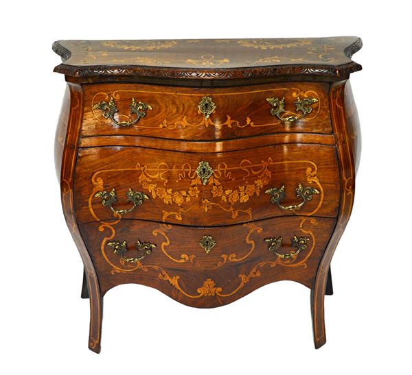 An 18th century style marquetry inlaid bombe three drawer commode, on splayed supports, 85cm wide. Illustrated