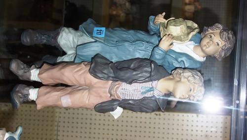 A large Lladro glazed figure, 'He's my brother'. (1)