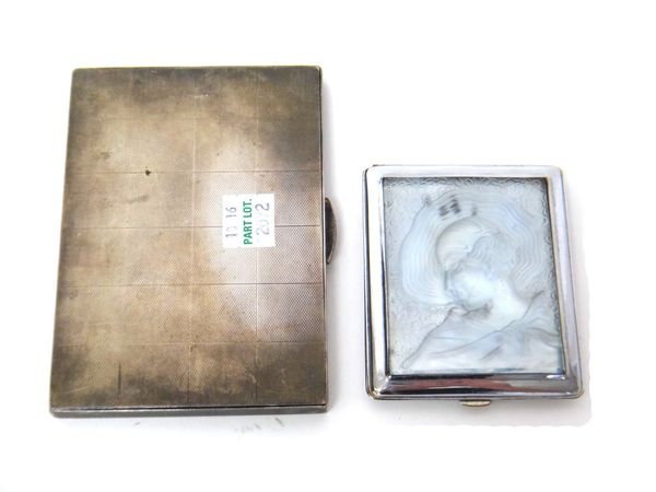 A silver rectangular cigarette case, with engine turned decoration, Birmingham 1939, gross weight 204 gms and a lady's Art Deco rectangular power comp