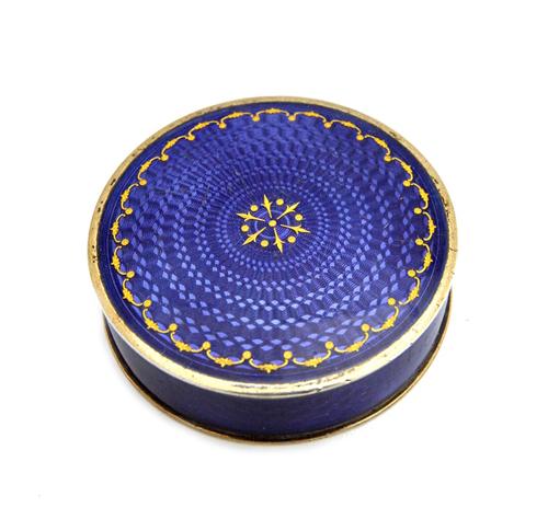 A silver and translucent purple enamelled circular box, with a detachable cover, the cover with gilt highlighted decoration, diameter 5.3cm, import ma